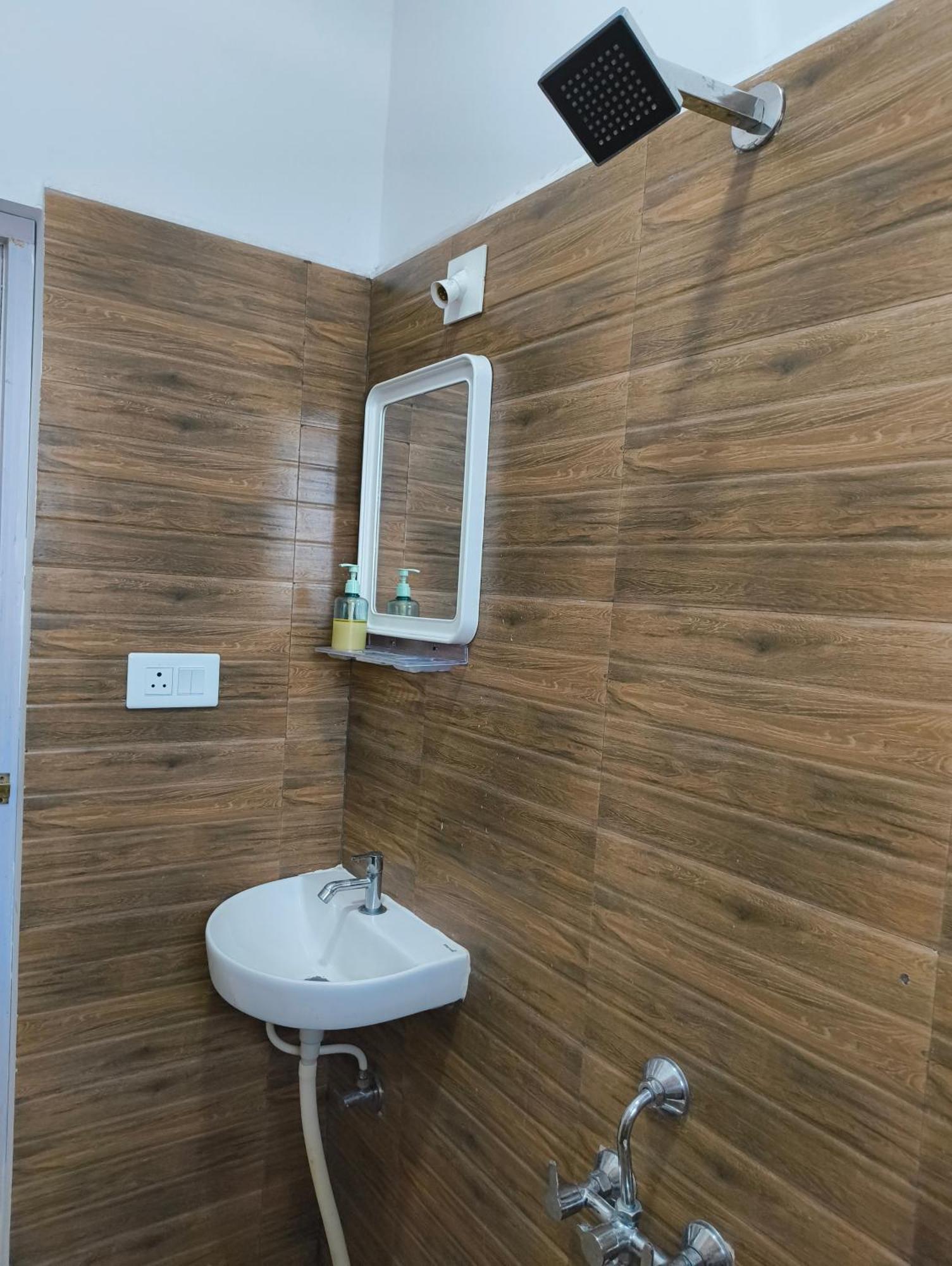 Jai Anjaneya Guesthouse Devanahalli Buitenkant foto